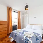 Charming Apartment In The Heart Of Kennington