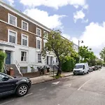Charming Apartment In The Heart Of Kennington