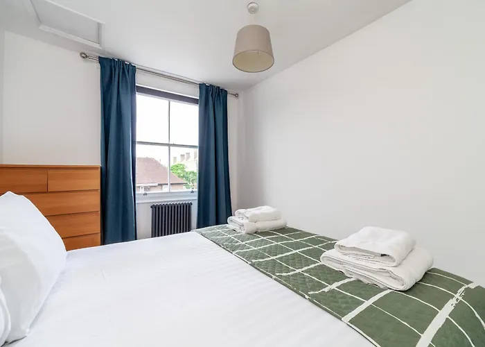 Charming Apartment In The Heart Of Kennington
