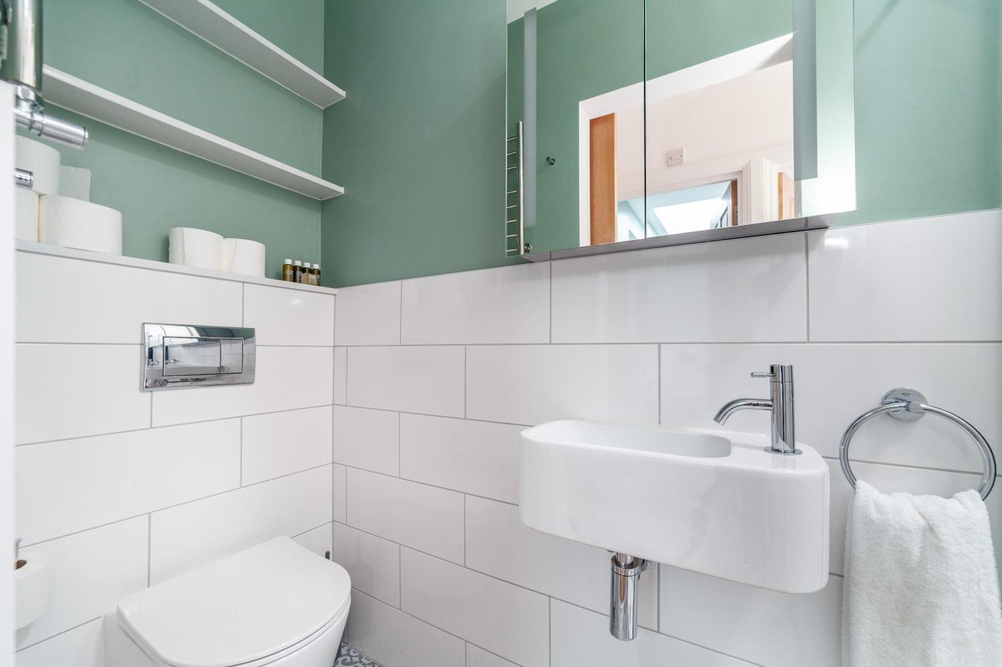 Appartamento Charming In The Heart Of Kennington *
