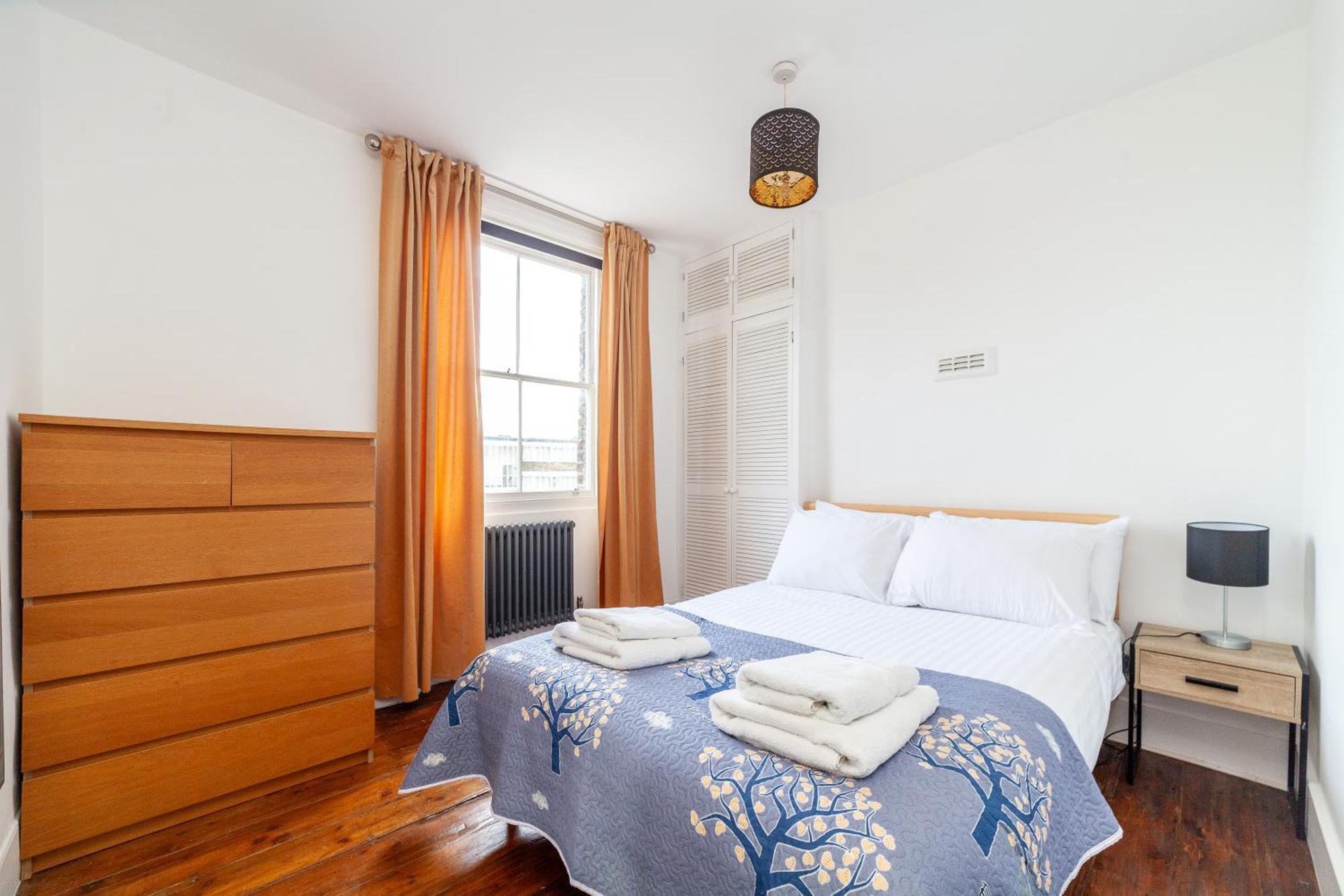 Charming In The Heart Of Kennington * Londra